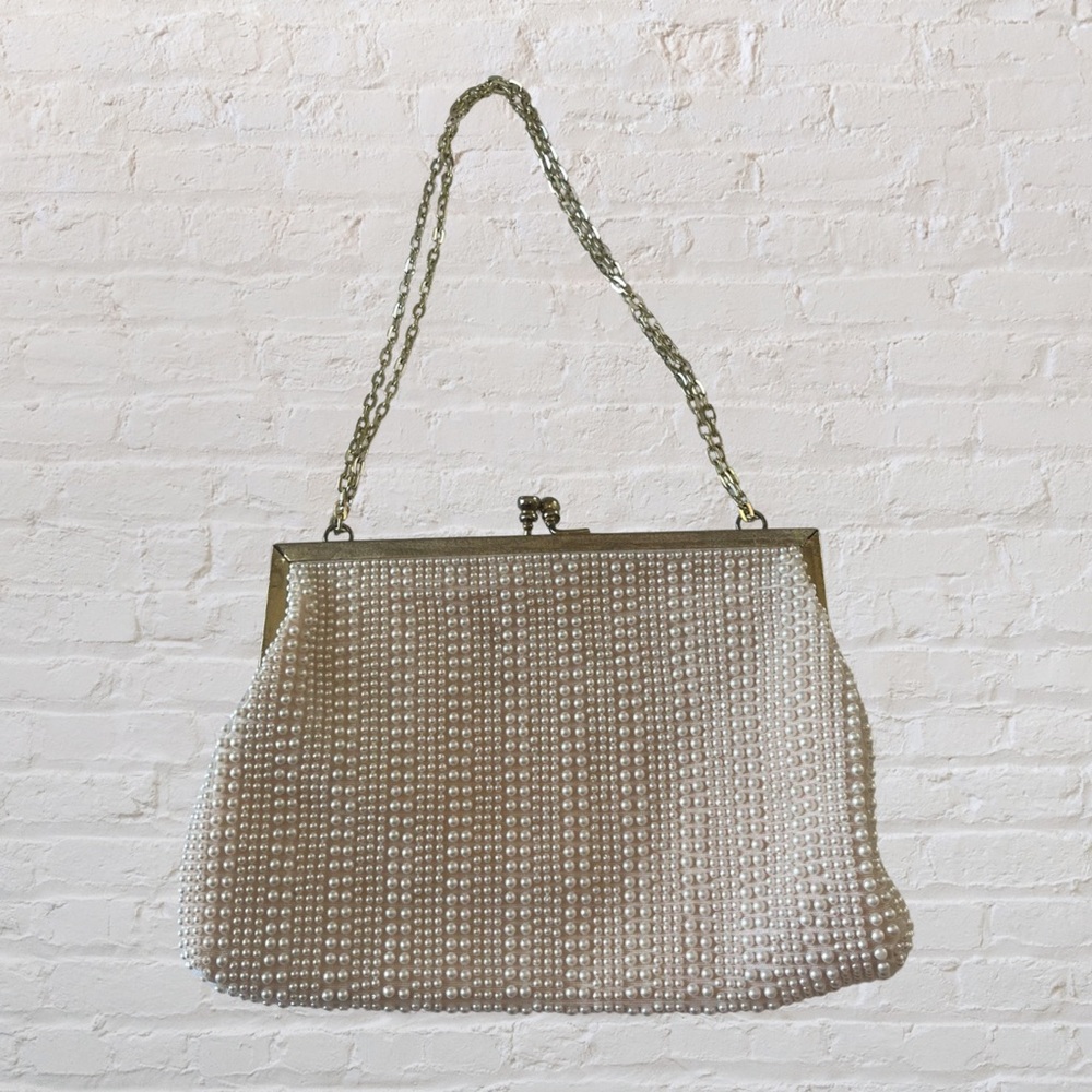 Vintage pearl beaded purse with gold clasp closure and chain handle